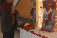 Swami Vivekananda Birth Anniversary, 12.01.2021: Dr Krishna Gupta, Principal Resident Commissioner, Government of West Bengal, and Shri R. D. Meena, Advisor, Industry, paying tributes to Swami Vivekananda at a programme to observe the philosopher-Saint’s birth anniversary at Banga Bhavan, Hailey Road, this morning.